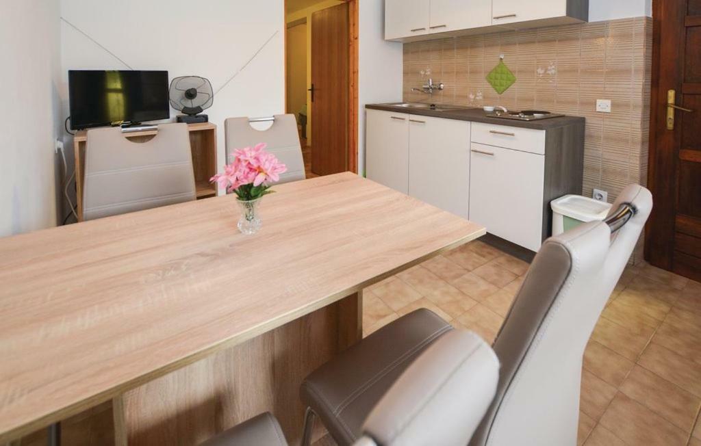 Appartement Apartmaji In Vinogradnistvo Klobas à Sečovlje Extérieur photo
